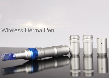 アクネの処置のためのMicroneedle電気Dermaのペン、2つの電池の皮のNeedlingのペン